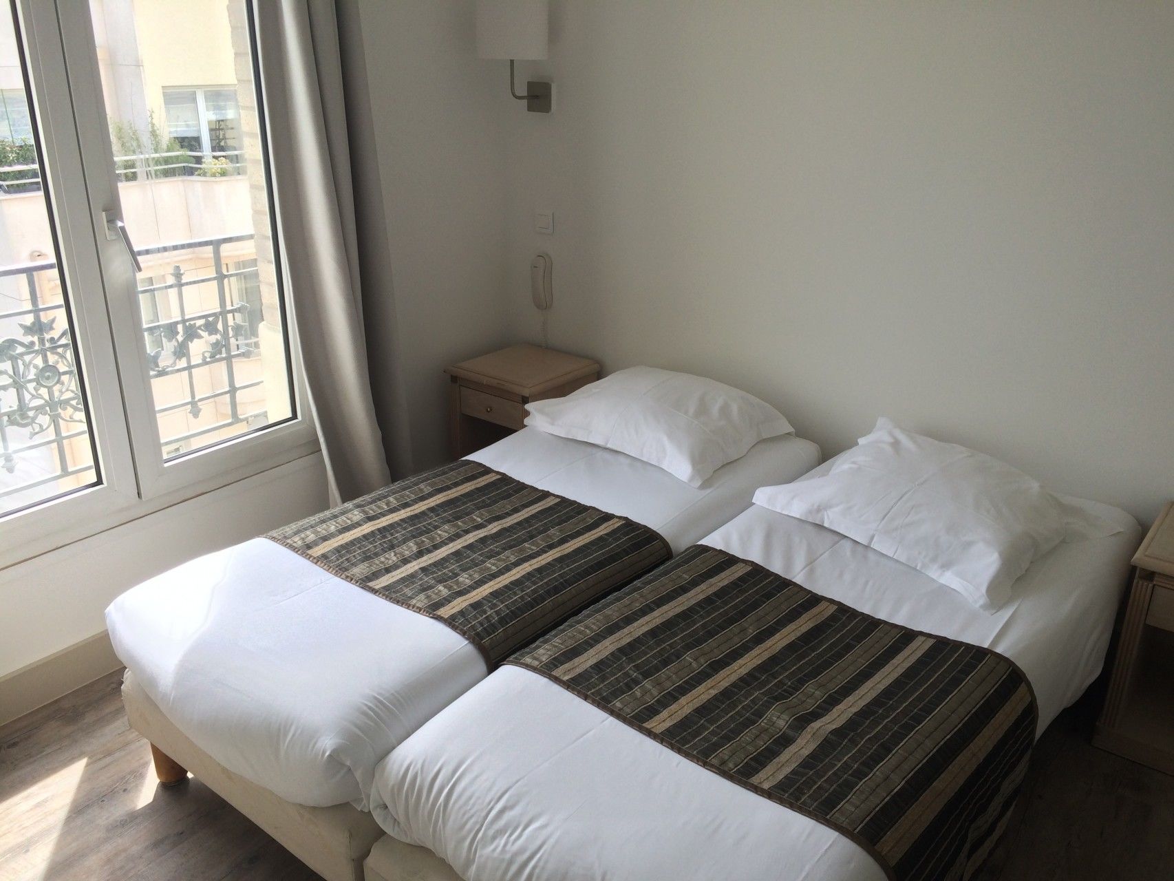 Korner Eiffel Hotel 3*